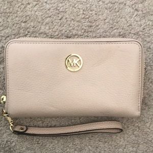 Michael Kors Wristlet